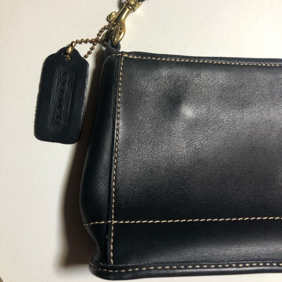 Vintage Black Coach Pochette - Picture 2 of 10